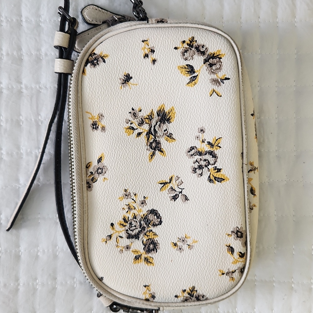 Coach Crossbody Clutch Bag - Picture 2 of 10